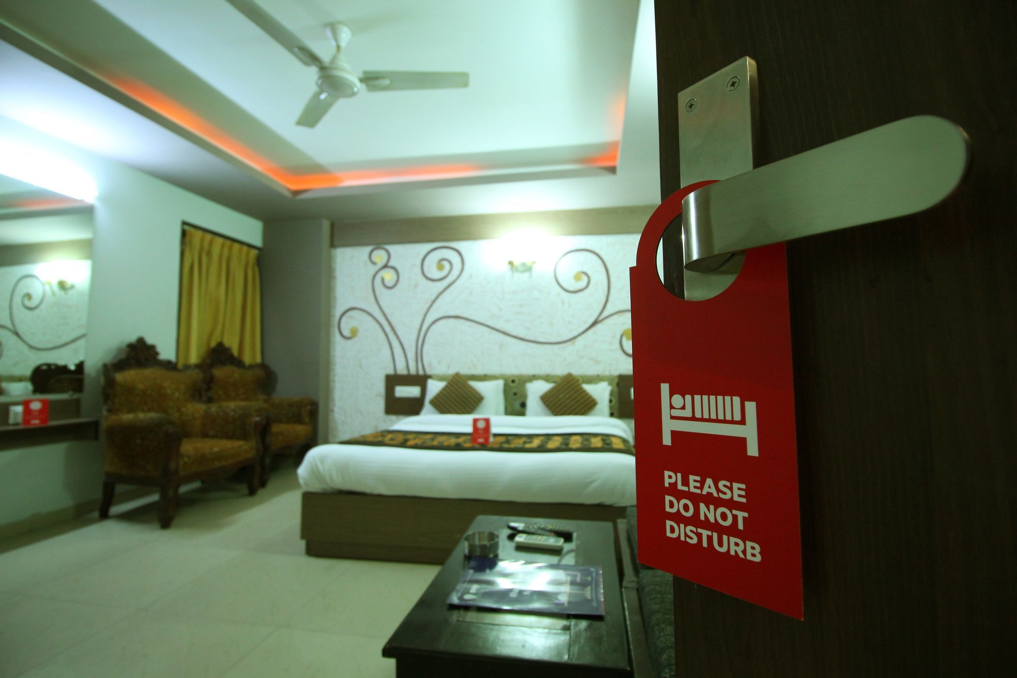 Oyo 4161 Hotel Shailly Inn Ahmedabad Bagian luar foto