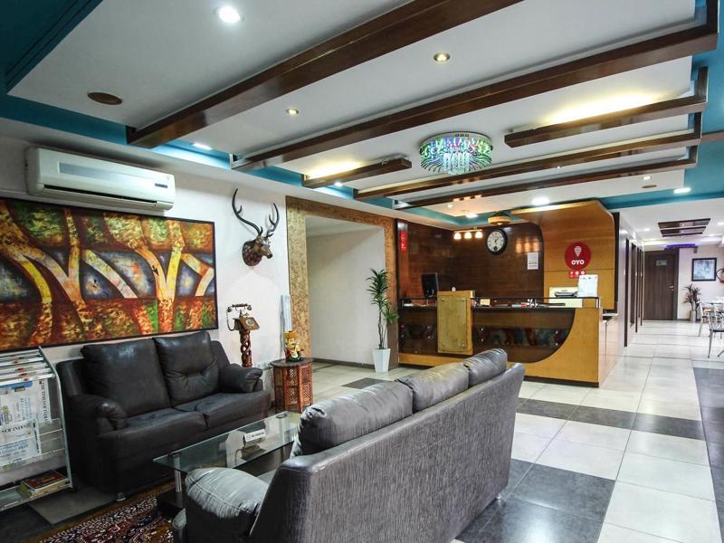 Oyo 4161 Hotel Shailly Inn Ahmedabad Bagian luar foto